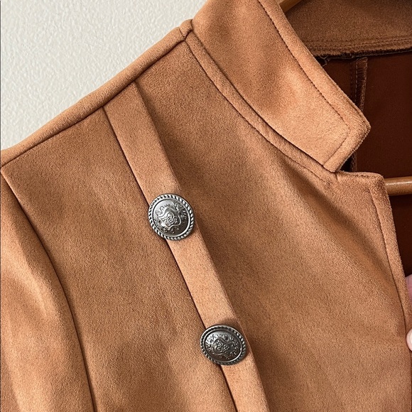 Women's Tan Faux Suede Open Front Button Detail Blazer Jacket Size Medium - Picture 3 of 13